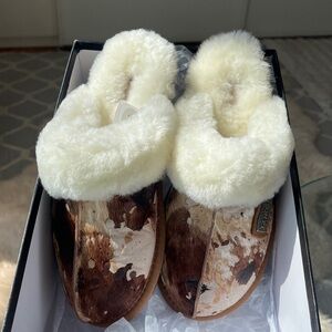 Australia Luxe Collective Black Box With Slippers